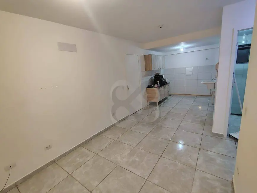 Foto 4 de Apartamento com 2 quartos para alugar, 48m2 em Conjunto Semiramis Barros Braga, Londrina - PR