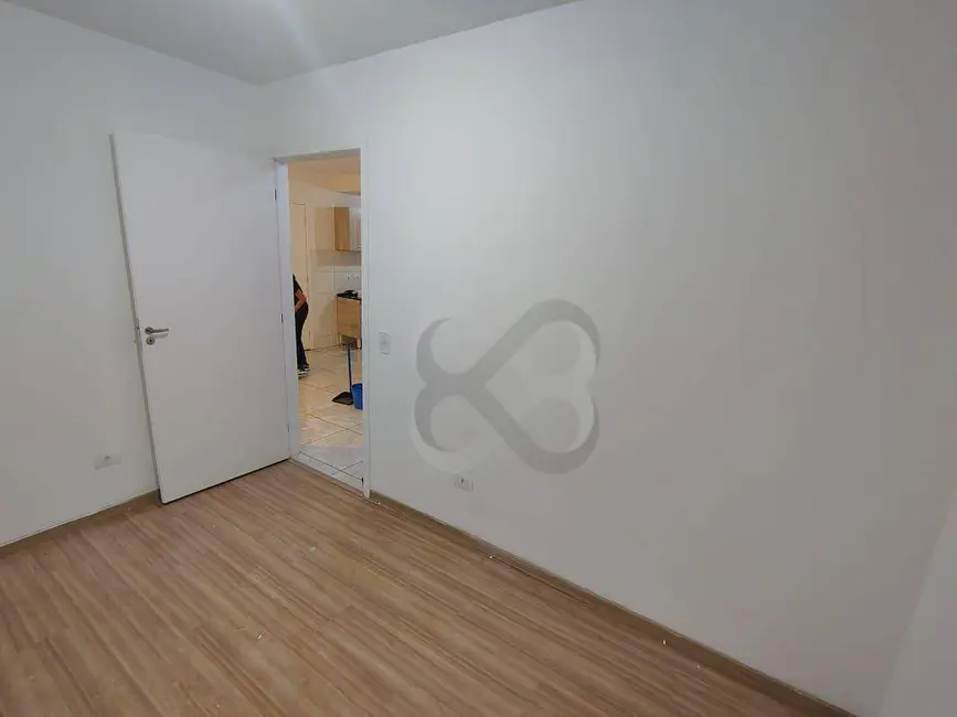 Foto 5 de Apartamento com 2 quartos para alugar, 48m2 em Conjunto Semiramis Barros Braga, Londrina - PR