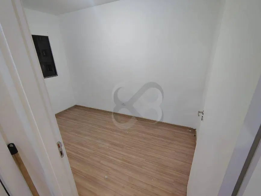 Foto 7 de Apartamento com 2 quartos para alugar, 48m2 em Conjunto Semiramis Barros Braga, Londrina - PR