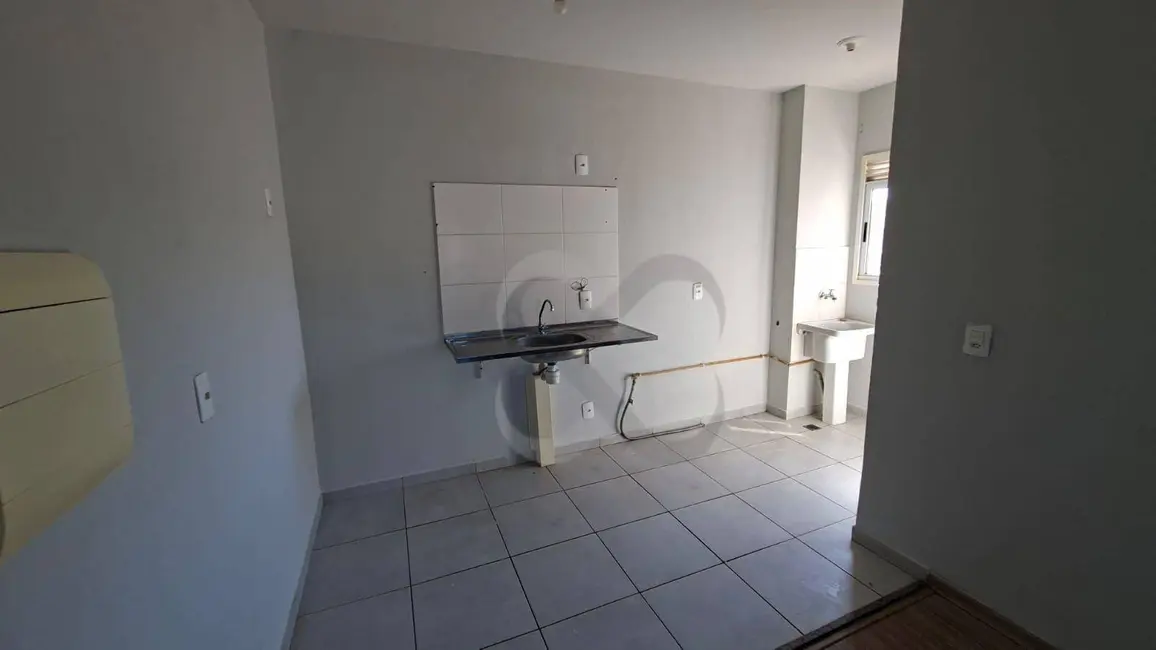 Apartamento com 2 quartos para alugar, 65m2 em Colinas, Londrina - PR - imagem 3 Foto 3 de Apartamento com 2 quartos para alugar, 65m2 em Colinas, Londrina - PR