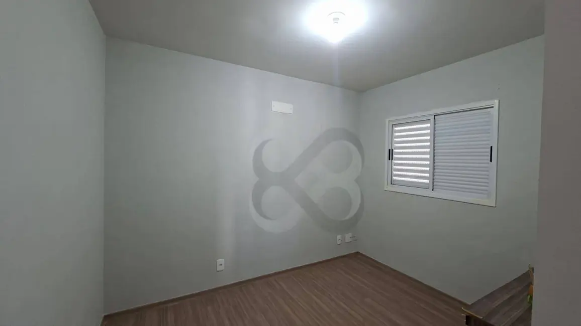 Apartamento com 2 quartos para alugar, 65m2 em Colinas, Londrina - PR - imagem 7 Foto 7 de Apartamento com 2 quartos para alugar, 65m2 em Colinas, Londrina - PR
