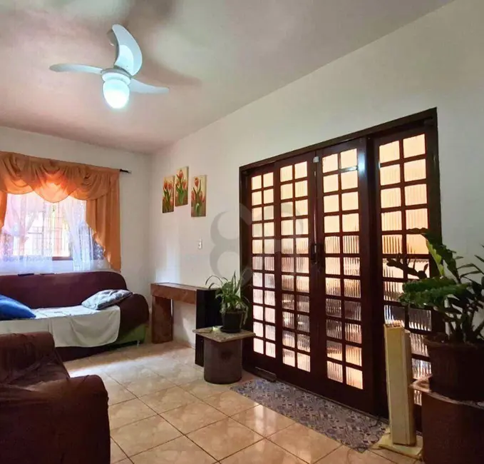 Casa com 3 quartos à venda, 275m2 em Jardim Presidente, Londrina - PR - imagem 1 Foto 1 de Casa com 3 quartos à venda, 275m2 em Jardim Presidente, Londrina - PR