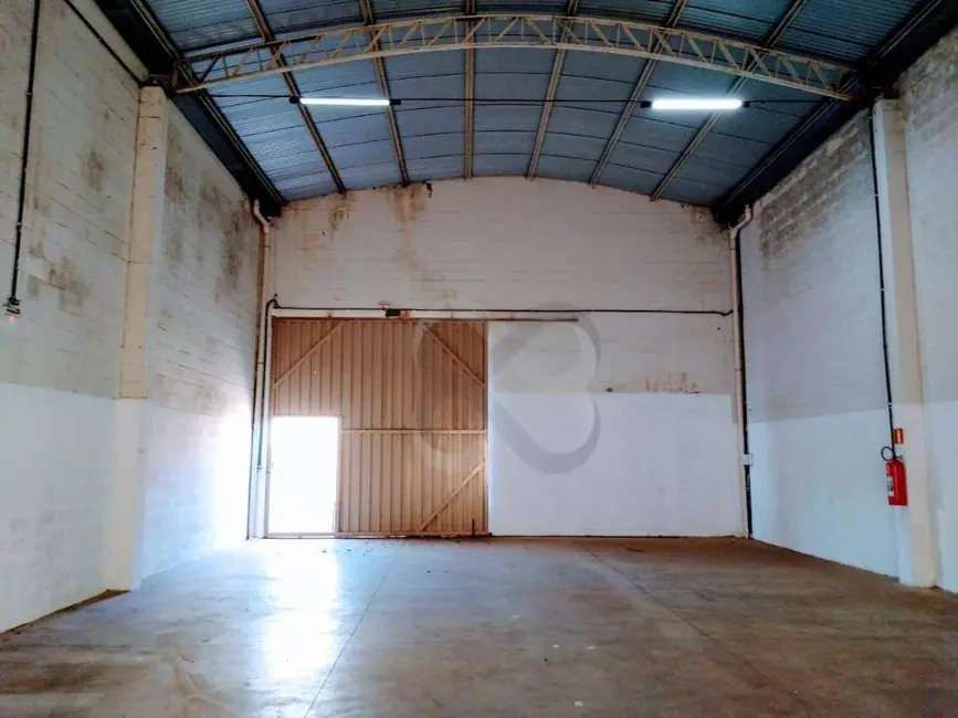 Foto 4 de Armazém / Galpão à venda, 250m2 em Jardim Silvino, Cambe - PR
