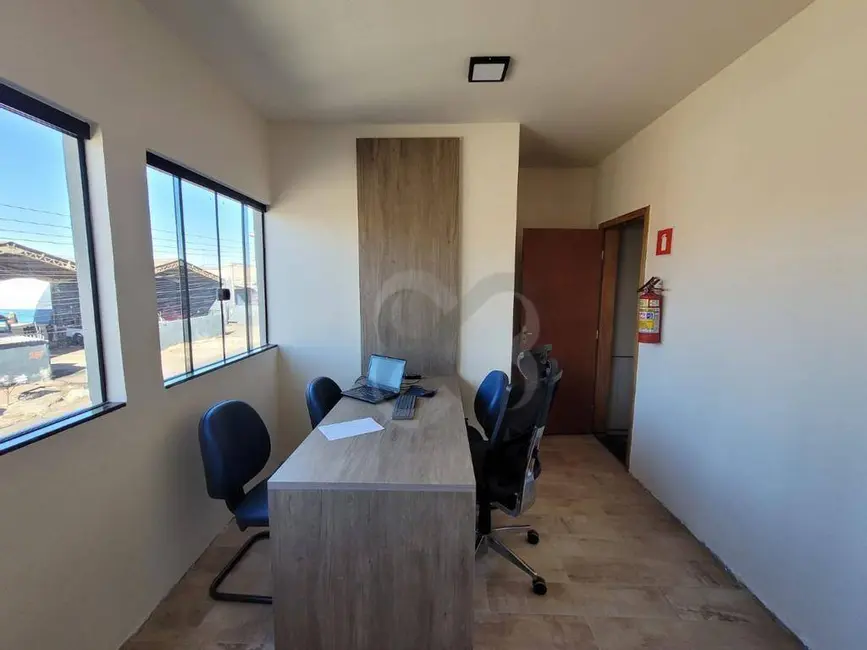 Foto 7 de Armazém / Galpão à venda, 250m2 em Jardim Silvino, Cambe - PR