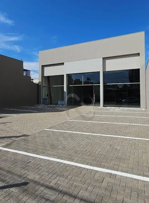 Armazém / Galpão à venda e para alugar, 800m2 em Vila Ipiranga, Londrina - PR - imagem 4 Foto 4 de Armazém / Galpão à venda e para alugar, 800m2 em Vila Ipiranga, Londrina - PR