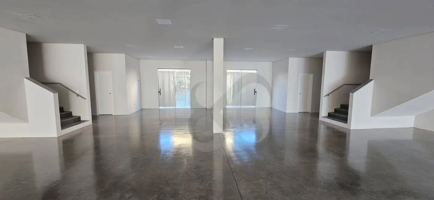 Armazém / Galpão à venda e para alugar, 800m2 em Vila Ipiranga, Londrina - PR - imagem 9 Foto 9 de Armazém / Galpão à venda e para alugar, 800m2 em Vila Ipiranga, Londrina - PR