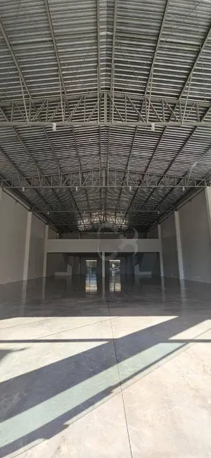 Armazém / Galpão à venda e para alugar, 800m2 em Vila Ipiranga, Londrina - PR - imagem 6 Foto 6 de Armazém / Galpão à venda e para alugar, 800m2 em Vila Ipiranga, Londrina - PR