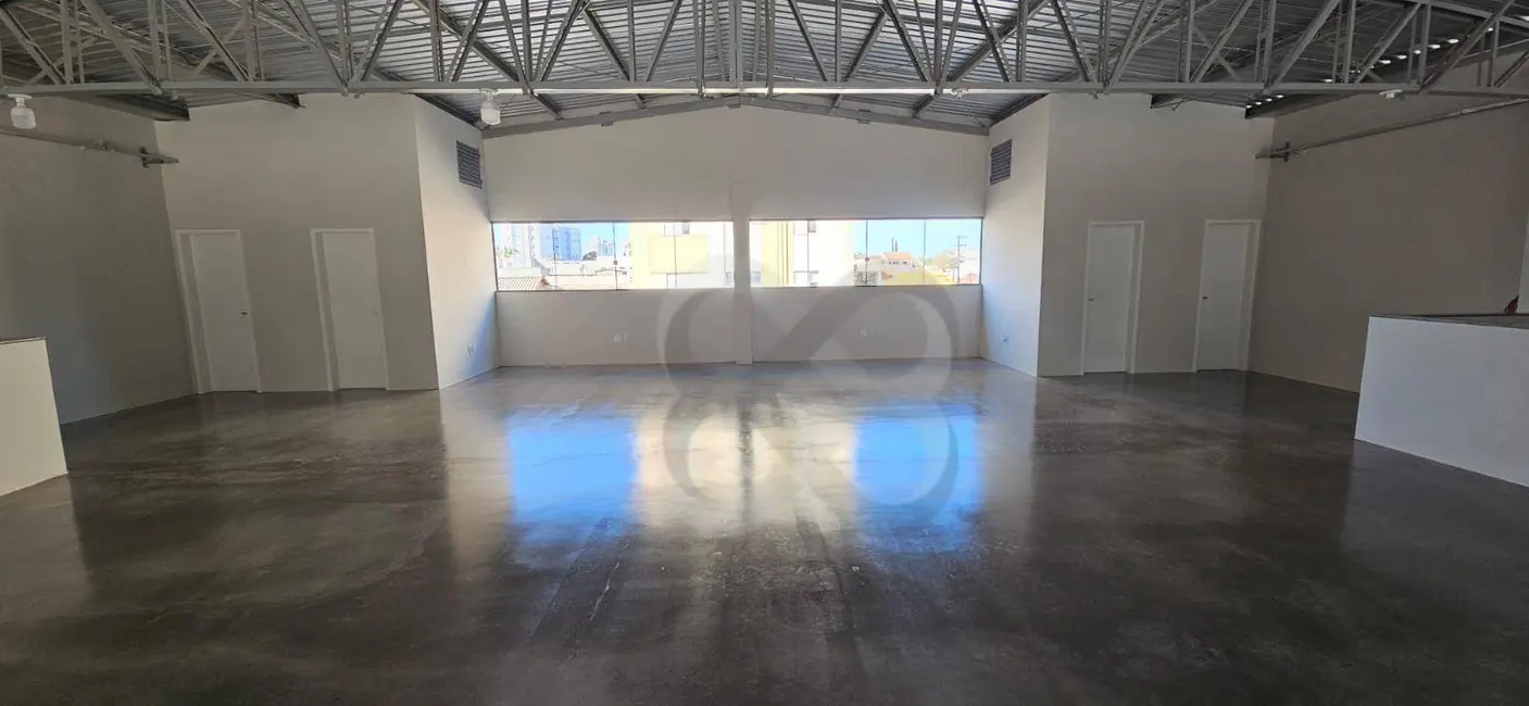 Armazém / Galpão à venda e para alugar, 800m2 em Vila Ipiranga, Londrina - PR - imagem 7 Foto 7 de Armazém / Galpão à venda e para alugar, 800m2 em Vila Ipiranga, Londrina - PR