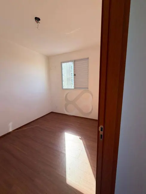Foto 6 de Apartamento com 2 quartos para alugar, 46m2 em Londrina - PR