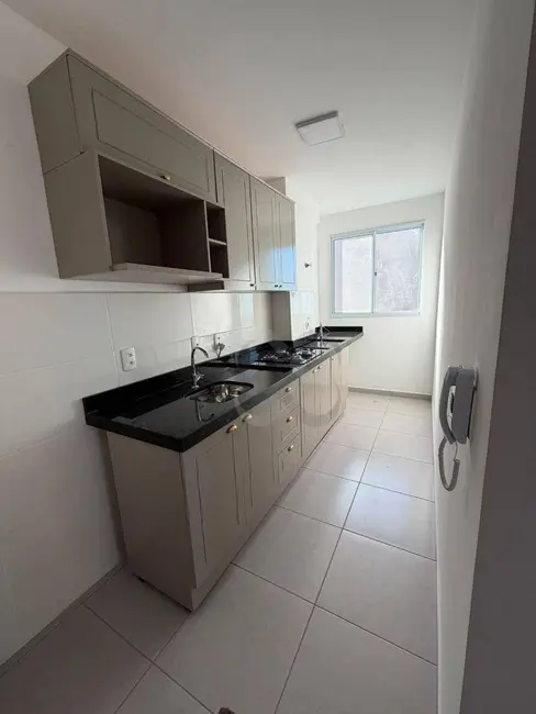 Foto 2 de Apartamento com 2 quartos para alugar, 46m2 em Londrina - PR