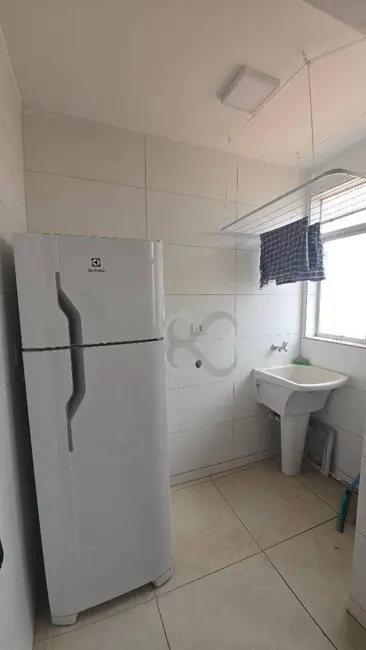 Foto 2 de Apartamento com 2 quartos à venda, 53m2 em Jacomo Violin, Londrina - PR