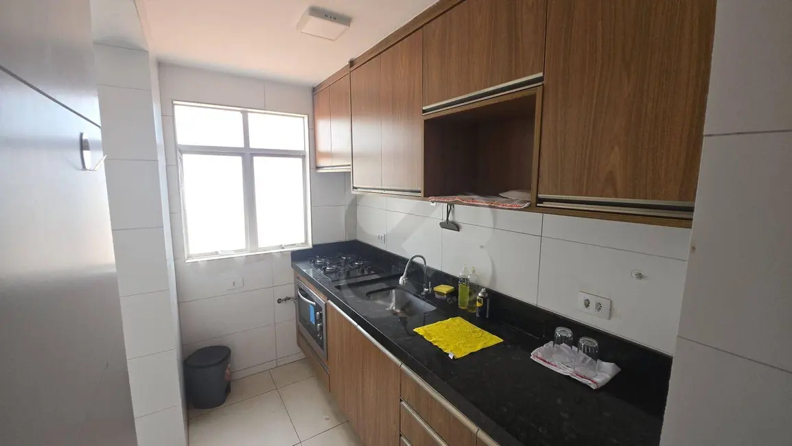 Foto 3 de Apartamento com 2 quartos à venda, 53m2 em Jacomo Violin, Londrina - PR