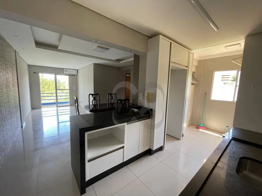 Apartamento com 3 quartos à venda, 102m2 em Conjunto Residencial Itamaraty, Londrina - PR - imagem 6 Foto 6 de Apartamento com 3 quartos à venda, 102m2 em Conjunto Residencial Itamaraty, Londrina - PR
