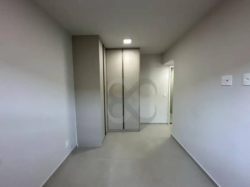 Apartamento com 3 quartos à venda, 105m2 em Aurora, Londrina - PR - imagem 6 Foto 6 de Apartamento com 3 quartos à venda, 105m2 em Aurora, Londrina - PR