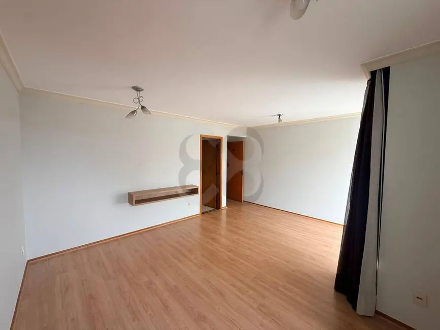 Apartamento com 3 quartos à venda, 126m2 em Vitória, Londrina - PR - imagem 7 Foto 7 de Apartamento com 3 quartos à venda, 126m2 em Vitória, Londrina - PR