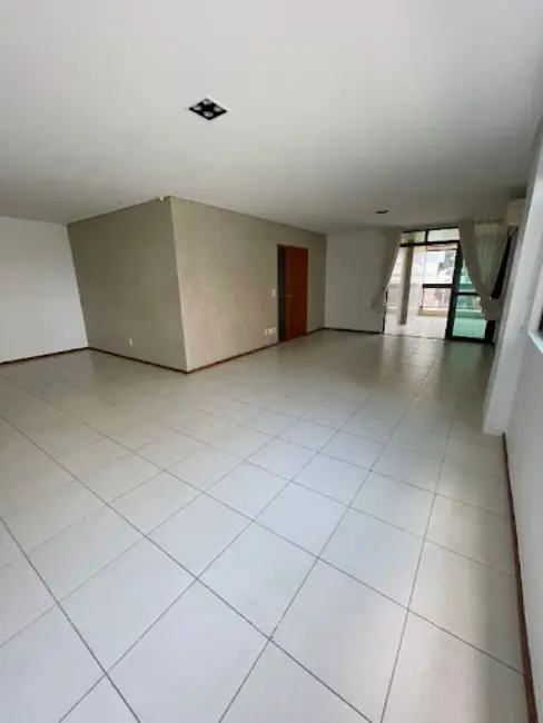 Foto 1 de Apartamento com 4 quartos à venda, 200m2 em Jatiúca, Maceio - AL