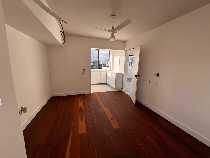 Foto 9 de Cobertura com 4 quartos à venda, 240m2 em Ponta Verde, Maceio - AL