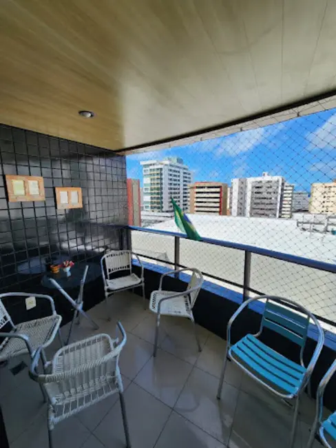 Apartamento com 4 quartos à venda, 165m2 em Ponta Verde, Maceio - AL - imagem 3 Foto 3 de Apartamento com 4 quartos à venda, 165m2 em Ponta Verde, Maceio - AL