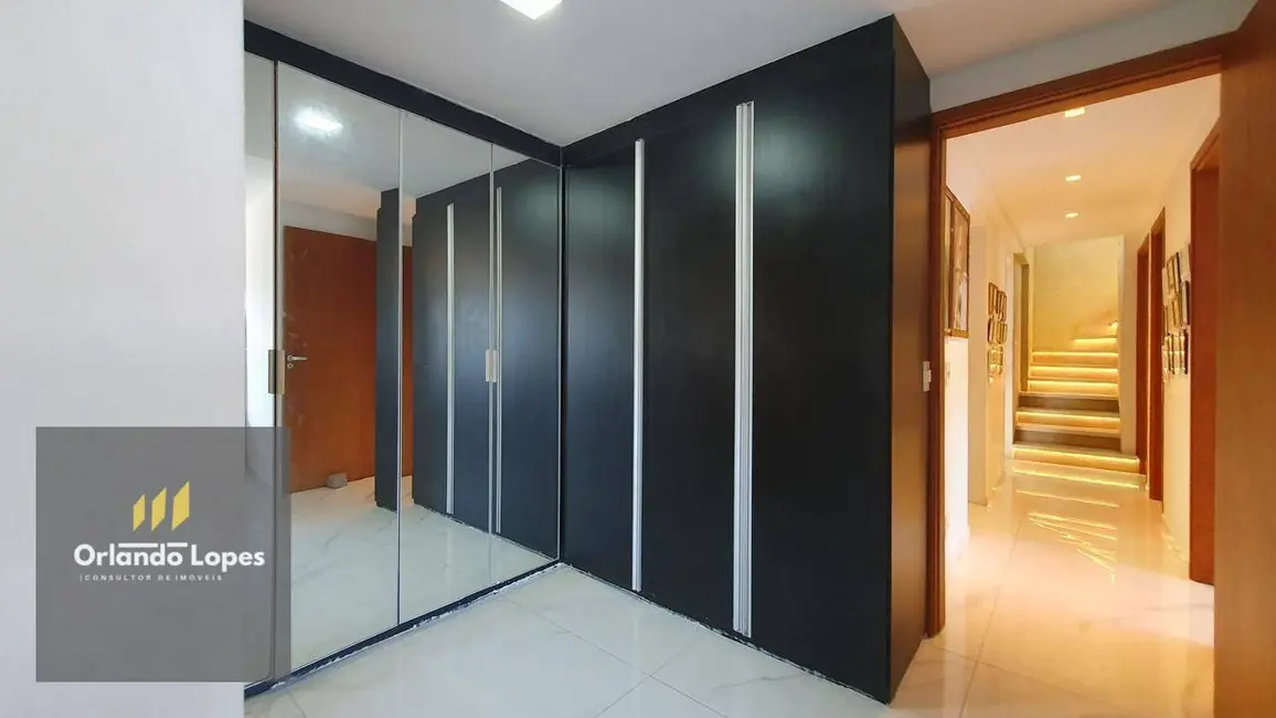 Cobertura com 5 quartos à venda, 357m2 em Ponta Verde, Maceio - AL - imagem 8 Foto 8 de Cobertura com 5 quartos à venda, 357m2 em Ponta Verde, Maceio - AL