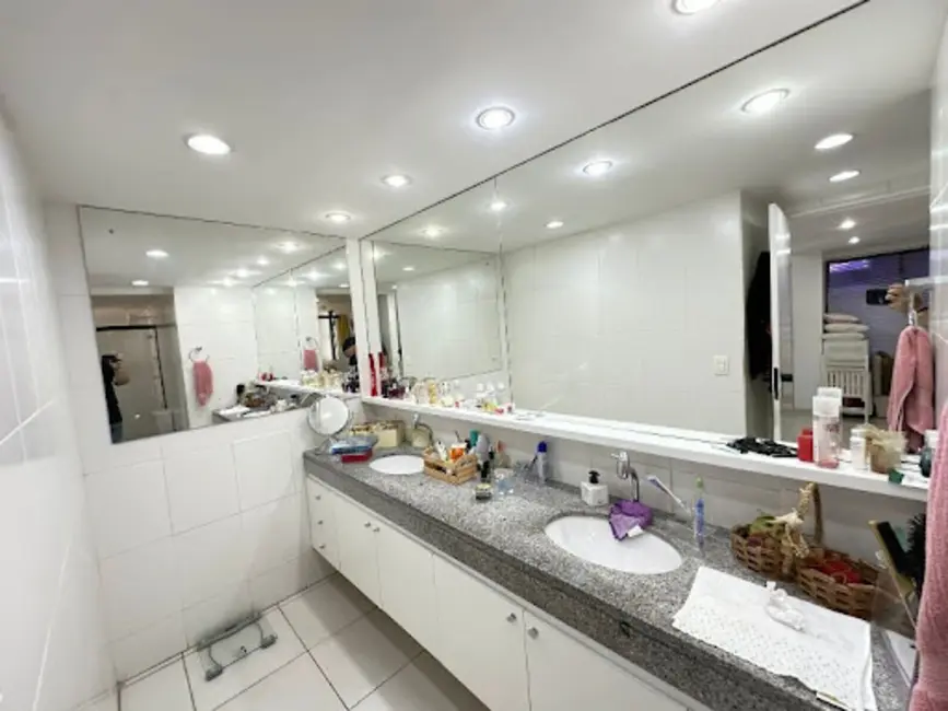 Apartamento com 3 quartos à venda, 214m2 em Ponta Verde, Maceio - AL - imagem 7 Foto 7 de Apartamento com 3 quartos à venda, 214m2 em Ponta Verde, Maceio - AL