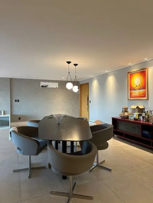 Apartamento com 3 quartos à venda, 180m2 em Ponta Verde, Maceio - AL - imagem 5 Foto 5 de Apartamento com 3 quartos à venda, 180m2 em Ponta Verde, Maceio - AL