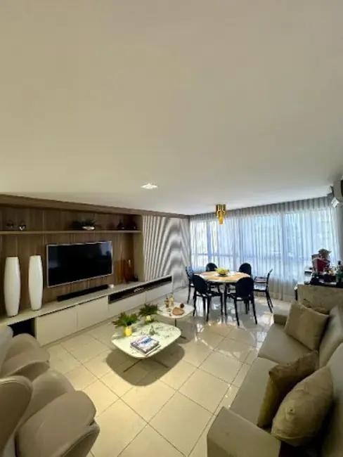 Apartamento com 3 quartos à venda, 191m2 em Ponta Verde, Maceio - AL - imagem 3 Foto 3 de Apartamento com 3 quartos à venda, 191m2 em Ponta Verde, Maceio - AL