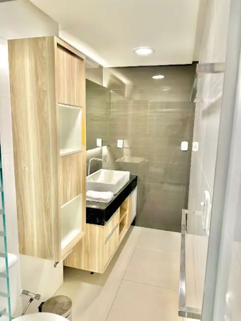 Apartamento com 3 quartos à venda, 140m2 em Ponta Verde, Maceio - AL - imagem 3 Foto 3 de Apartamento com 3 quartos à venda, 140m2 em Ponta Verde, Maceio - AL