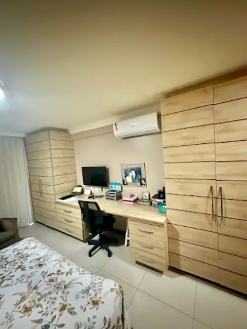 Apartamento com 4 quartos à venda, 194m2 em Pajuçara, Maceio - AL - imagem 6 Foto 6 de Apartamento com 4 quartos à venda, 194m2 em Pajuçara, Maceio - AL