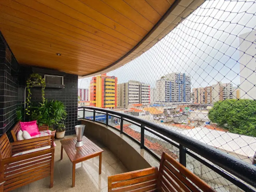 Apartamento com 4 quartos à venda, 140m2 em Ponta Verde, Maceio - AL - imagem 8 Foto 8 de Apartamento com 4 quartos à venda, 140m2 em Ponta Verde, Maceio - AL