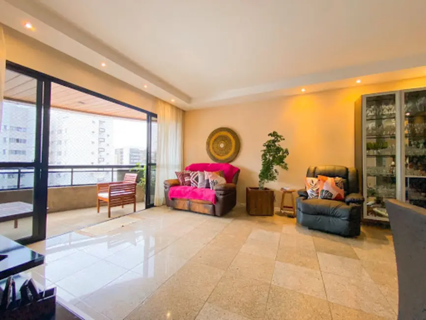 Apartamento com 4 quartos à venda, 140m2 em Ponta Verde, Maceio - AL - imagem 3 Foto 3 de Apartamento com 4 quartos à venda, 140m2 em Ponta Verde, Maceio - AL