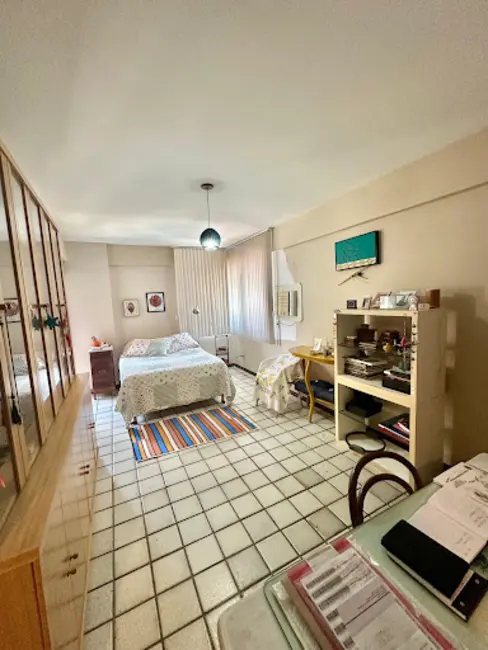 Apartamento com 4 quartos à venda, 268m2 em Ponta Verde, Maceio - AL - imagem 3 Foto 3 de Apartamento com 4 quartos à venda, 268m2 em Ponta Verde, Maceio - AL