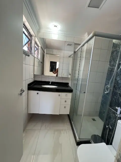 Apartamento com 3 quartos à venda, 92m2 em Ponta Verde, Maceio - AL - imagem 3 Foto 3 de Apartamento com 3 quartos à venda, 92m2 em Ponta Verde, Maceio - AL