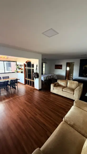 Apartamento com 4 quartos à venda, 180m2 em Farol, Maceio - AL - imagem 4 Foto 4 de Apartamento com 4 quartos à venda, 180m2 em Farol, Maceio - AL