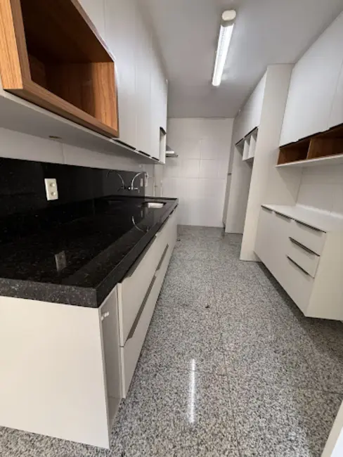 Foto 3 de Apartamento com 3 quartos à venda, 137m2 em Ponta Verde, Maceio - AL