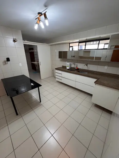 Apartamento com 3 quartos à venda, 147m2 em Ponta Verde, Maceio - AL - imagem 7 Foto 7 de Apartamento com 3 quartos à venda, 147m2 em Ponta Verde, Maceio - AL