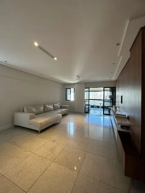 Apartamento com 3 quartos à venda, 160m2 em Ponta Verde, Maceio - AL - imagem 4 Foto 4 de Apartamento com 3 quartos à venda, 160m2 em Ponta Verde, Maceio - AL