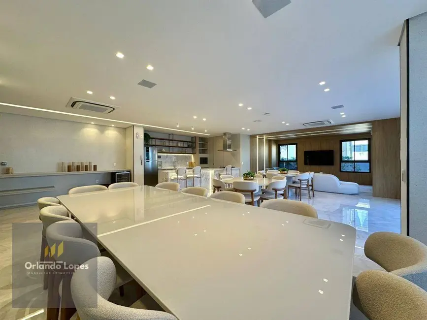 Apartamento com 3 quartos à venda, 171m2 em Ponta Verde, Maceio - AL - imagem 5 Foto 5 de Apartamento com 3 quartos à venda, 171m2 em Ponta Verde, Maceio - AL