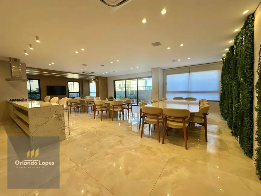 Apartamento com 3 quartos à venda, 171m2 em Ponta Verde, Maceio - AL - imagem 4 Foto 4 de Apartamento com 3 quartos à venda, 171m2 em Ponta Verde, Maceio - AL