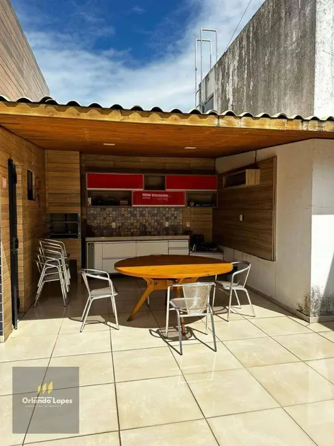 Cobertura com 4 quartos à venda, 238m2 em Farol, Maceio - AL - imagem 2 Foto 2 de Cobertura com 4 quartos à venda, 238m2 em Farol, Maceio - AL
