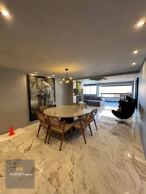 Apartamento com 3 quartos à venda, 160m2 em Ponta Verde, Maceio - AL - imagem 8 Foto 8 de Apartamento com 3 quartos à venda, 160m2 em Ponta Verde, Maceio - AL