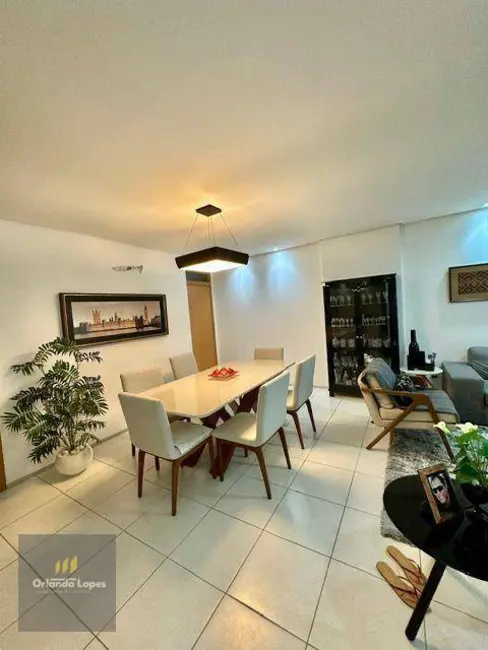 Apartamento com 3 quartos à venda, 118m2 em Ponta Verde, Maceio - AL - imagem 4 Foto 4 de Apartamento com 3 quartos à venda, 118m2 em Ponta Verde, Maceio - AL