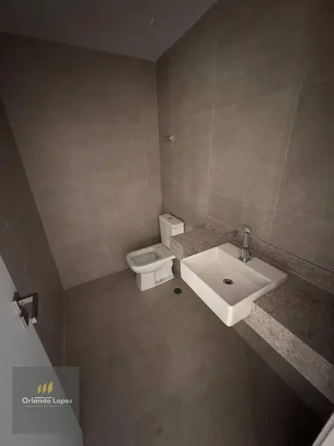 Apartamento com 3 quartos à venda, 228m2 em Ponta Verde, Maceio - AL - imagem 4 Foto 4 de Apartamento com 3 quartos à venda, 228m2 em Ponta Verde, Maceio - AL