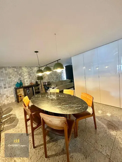 Apartamento com 3 quartos à venda, 120m2 em Ponta Verde, Maceio - AL - imagem 4 Foto 4 de Apartamento com 3 quartos à venda, 120m2 em Ponta Verde, Maceio - AL