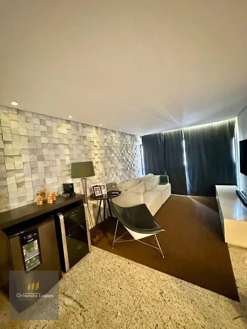 Apartamento com 3 quartos à venda, 120m2 em Ponta Verde, Maceio - AL - imagem 2 Foto 2 de Apartamento com 3 quartos à venda, 120m2 em Ponta Verde, Maceio - AL