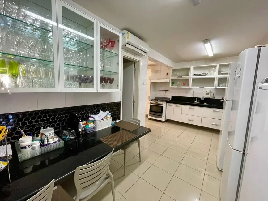Foto 7 de Apartamento com 4 quartos à venda, 230m2 em Ponta Verde, Maceio - AL