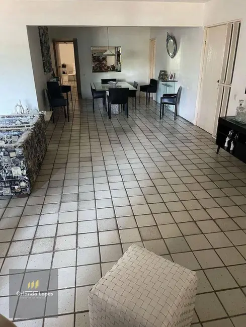 Apartamento com 3 quartos à venda, 200m2 em Ponta Verde, Maceio - AL - imagem 5 Foto 5 de Apartamento com 3 quartos à venda, 200m2 em Ponta Verde, Maceio - AL