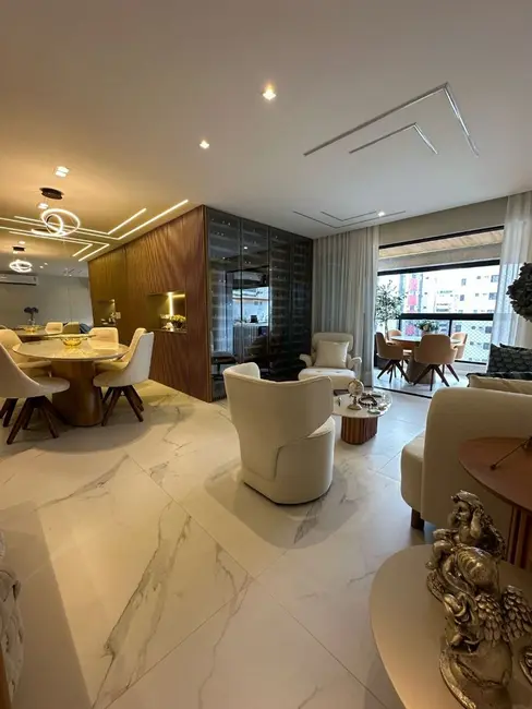 Apartamento com 3 quartos à venda, 133m2 em Ponta Verde, Maceio - AL - imagem 1 Foto 1 de Apartamento com 3 quartos à venda, 133m2 em Ponta Verde, Maceio - AL