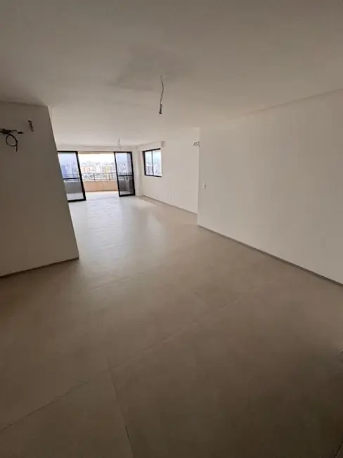 Apartamento com 3 quartos à venda, 146m2 em Ponta Verde, Maceio - AL - imagem 2 Foto 2 de Apartamento com 3 quartos à venda, 146m2 em Ponta Verde, Maceio - AL