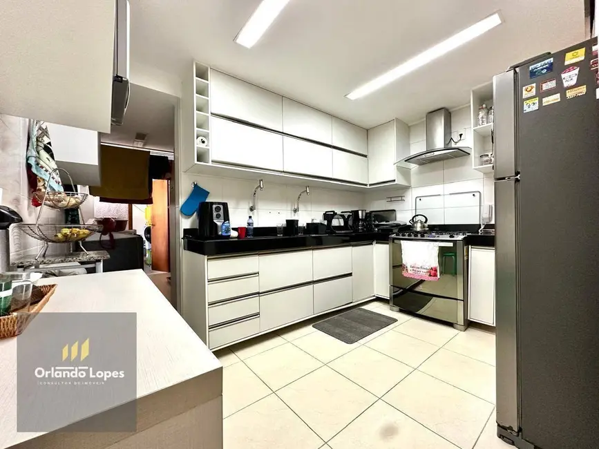 Foto 5 de Apartamento com 3 quartos à venda, 140m2 em Pajuçara, Maceio - AL