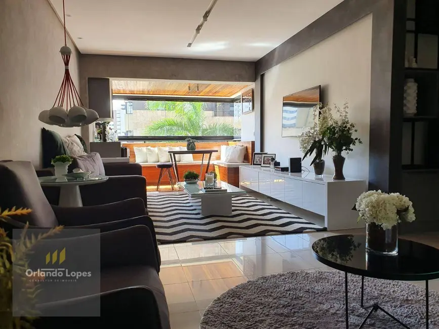 Apartamento com 4 quartos à venda, 180m2 em Ponta Verde, Maceio - AL - imagem 1 Foto 1 de Apartamento com 4 quartos à venda, 180m2 em Ponta Verde, Maceio - AL